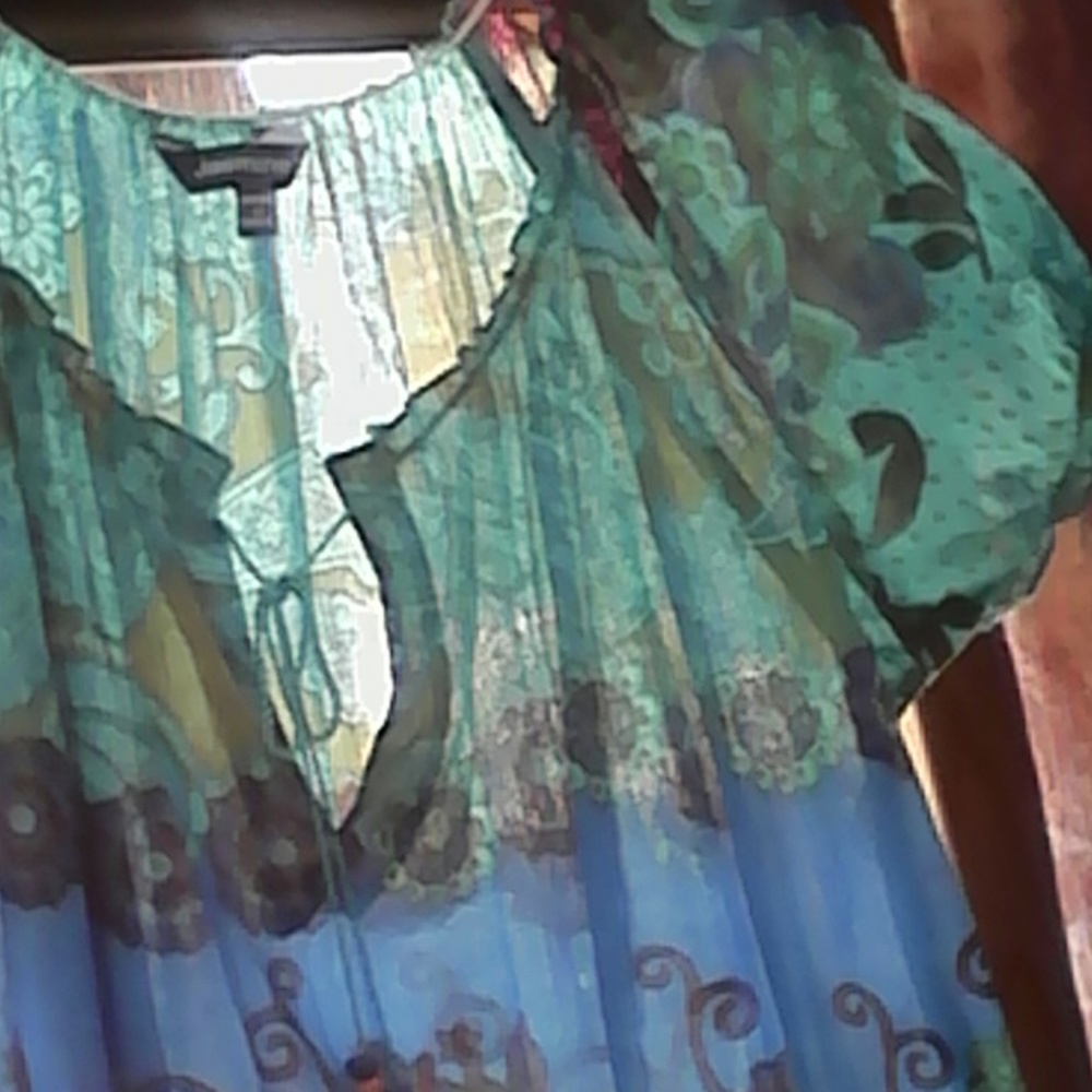 Blouse - Picture 2 of 3